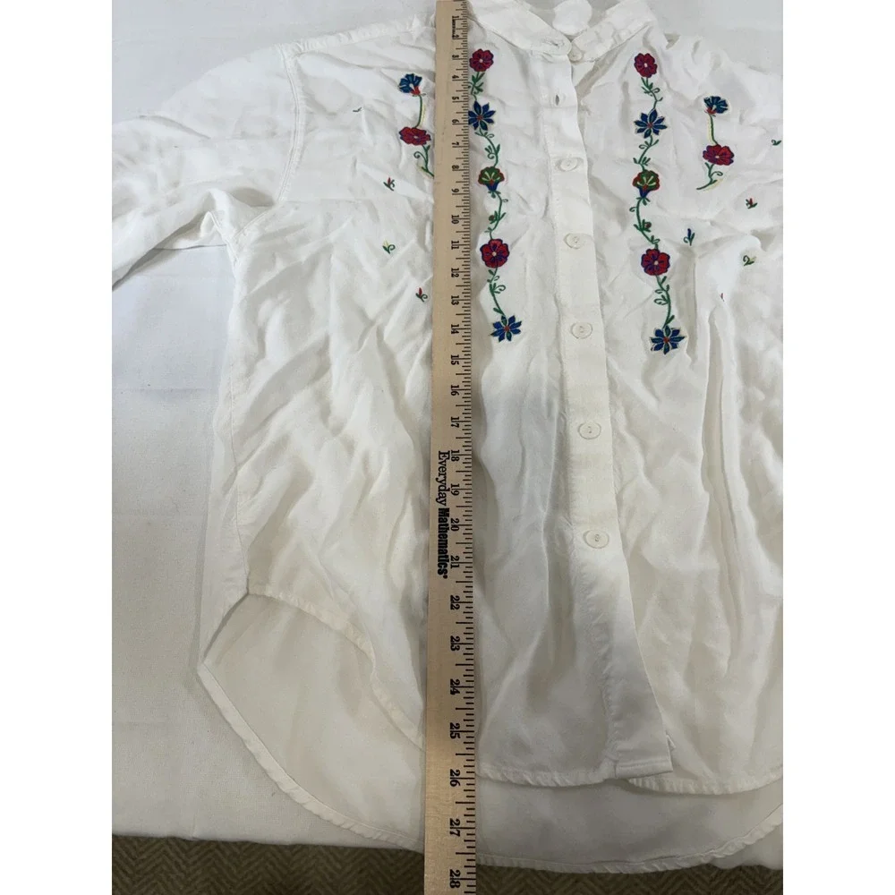 Vintage Embroidered Button Down Up L Women's White Shirt Solutions Original